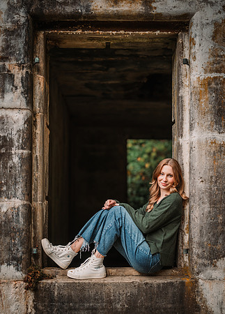 Senior portrait Manchester Park Port Orchard